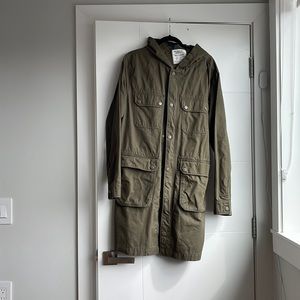 Brand new. I never used because was a gift and Is not my style